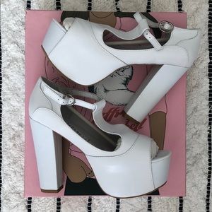 JEFFREY CAMPBELL all white Foxy heels